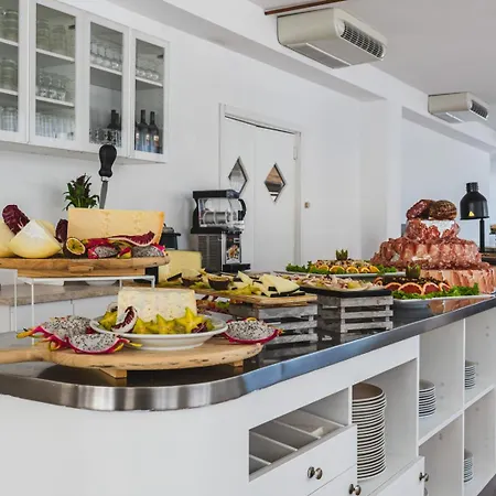 Hotel Tropic - Fronte Mare 3*