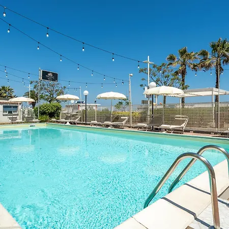 Hotel Tropic - Fronte Mare 3*