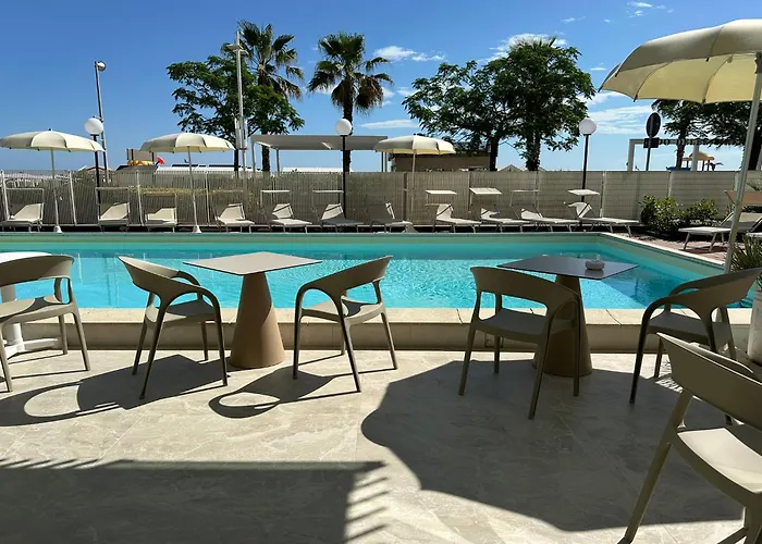 Tropic - Fronte Mare 3*